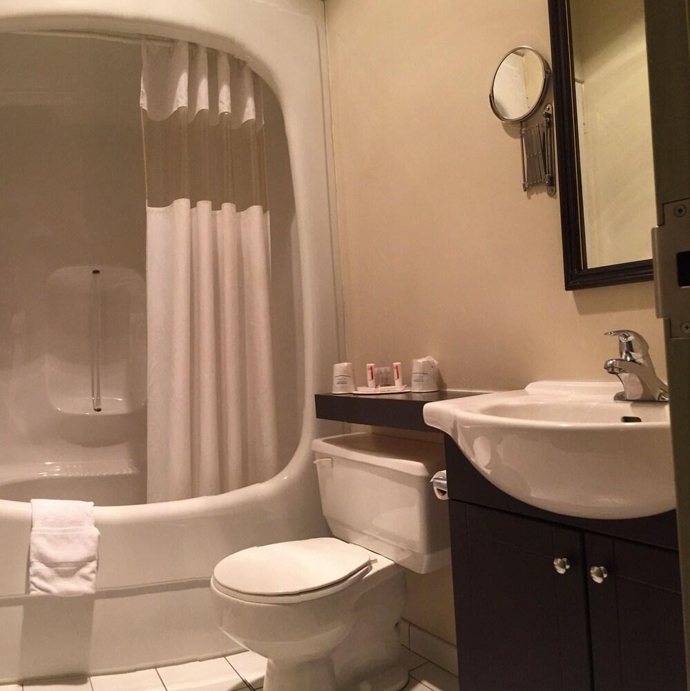 Hotel Days By Wyndham Ste. Helene-de-bagot Sainte-Helene-de-Bagot