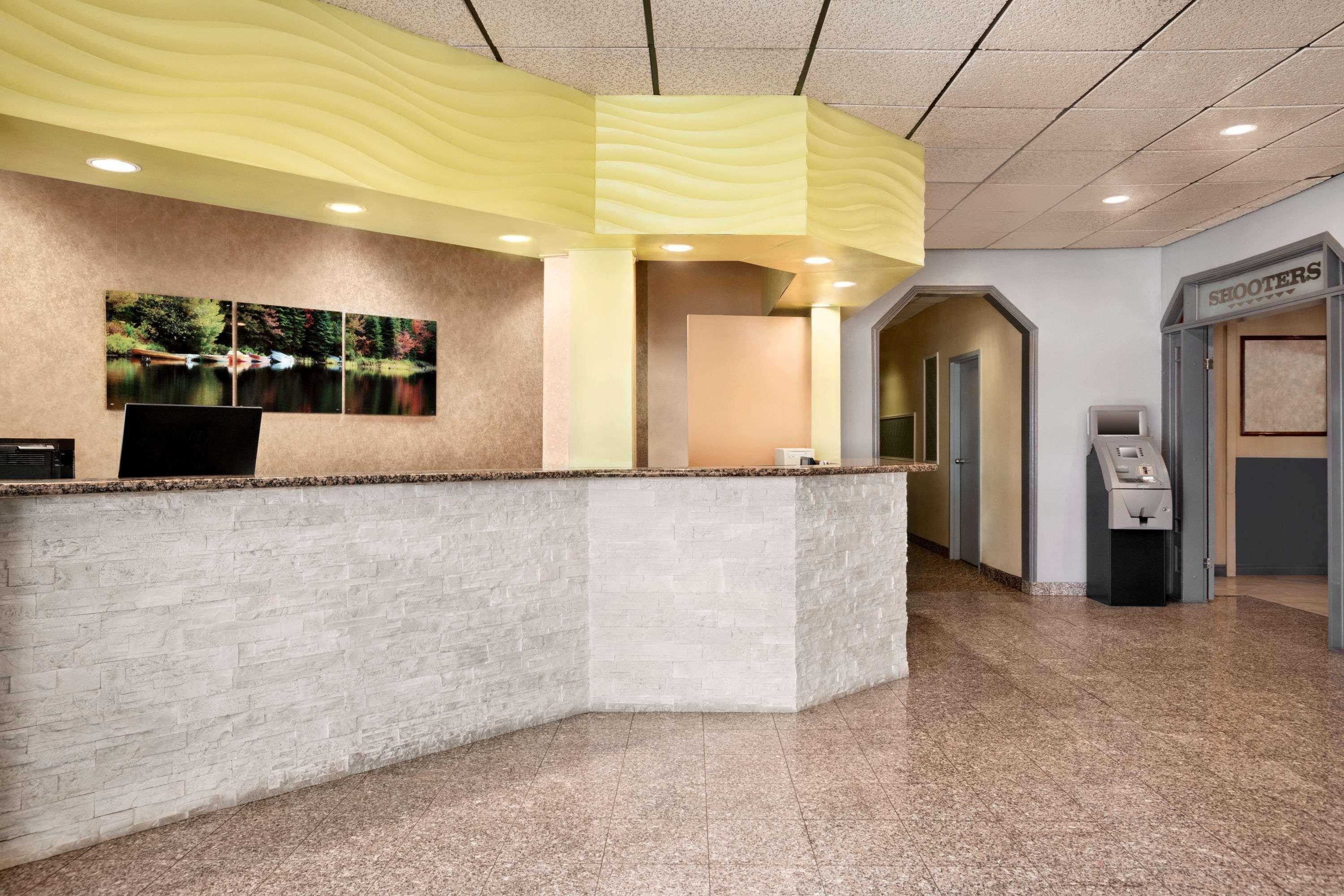 Hotel Days By Wyndham Ste. Helene-de-bagot